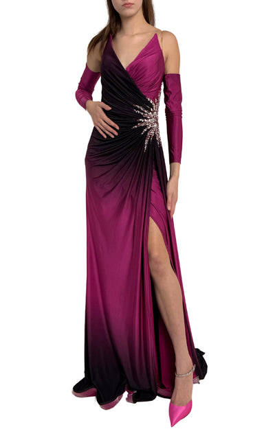 Mit Strass verziertes Burgunder-Ombre-Partykleid, das beeindrucken wird