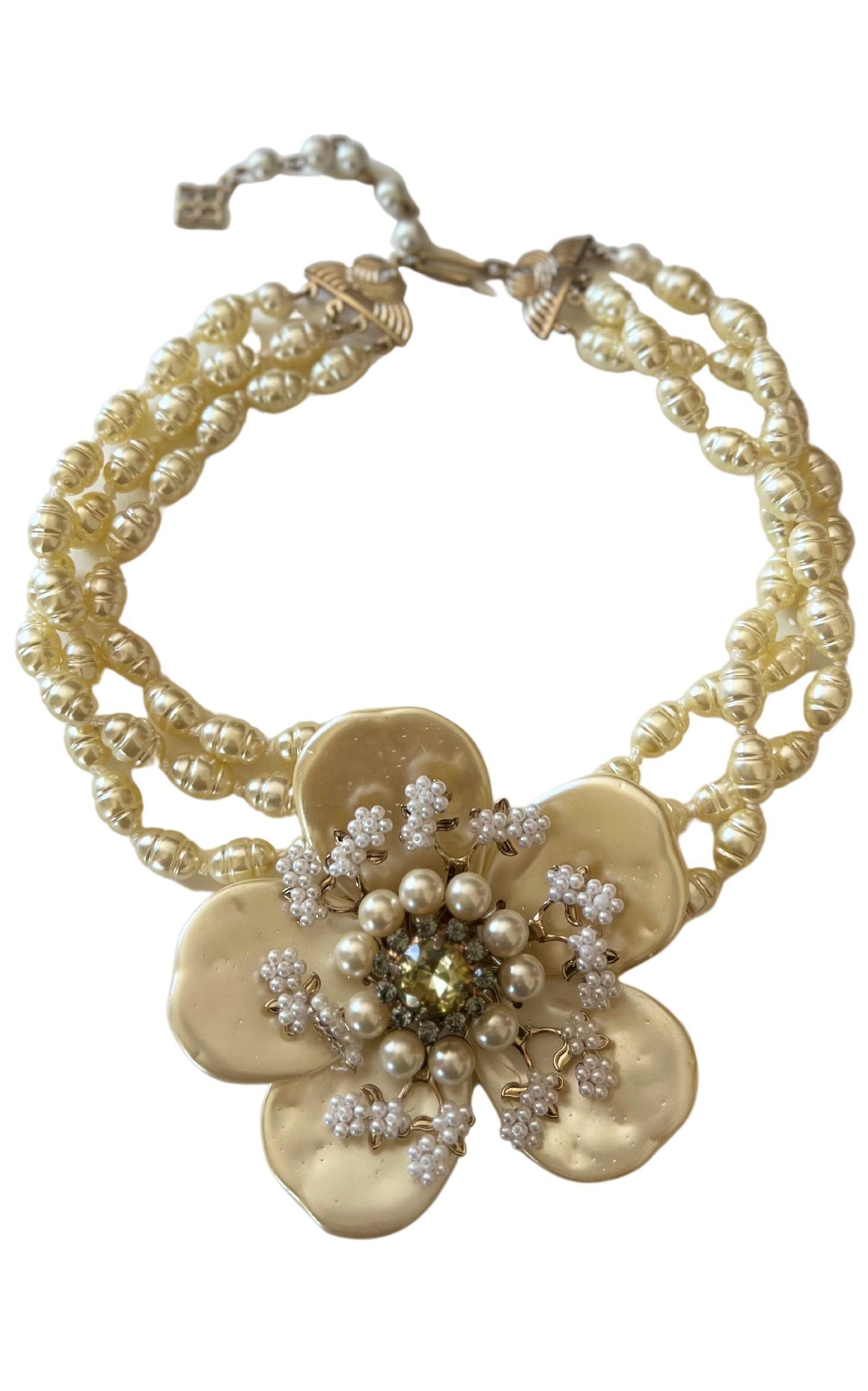 Pearl Flower Necklace BCBGMAXAZRIA