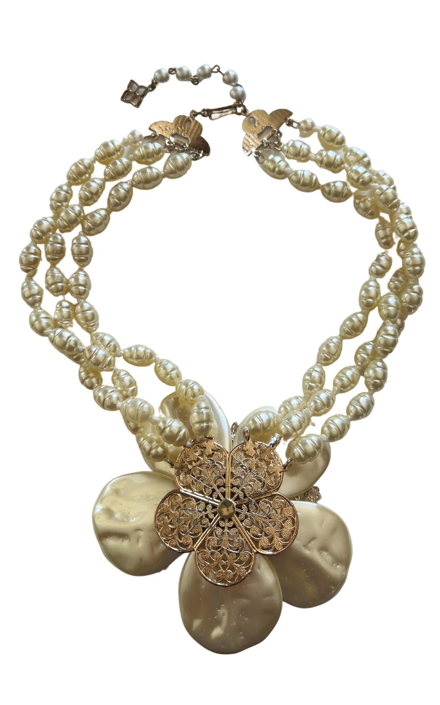 Pearl Flower Necklace BCBGMAXAZRIA